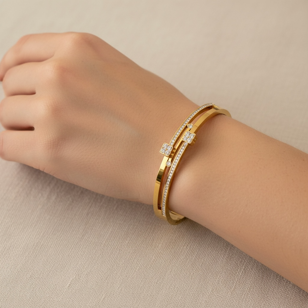 Mini Clover Bangle